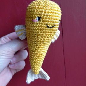 Quand Azilis tricote… #18 : Luigi le petit poisson&nbsp;!